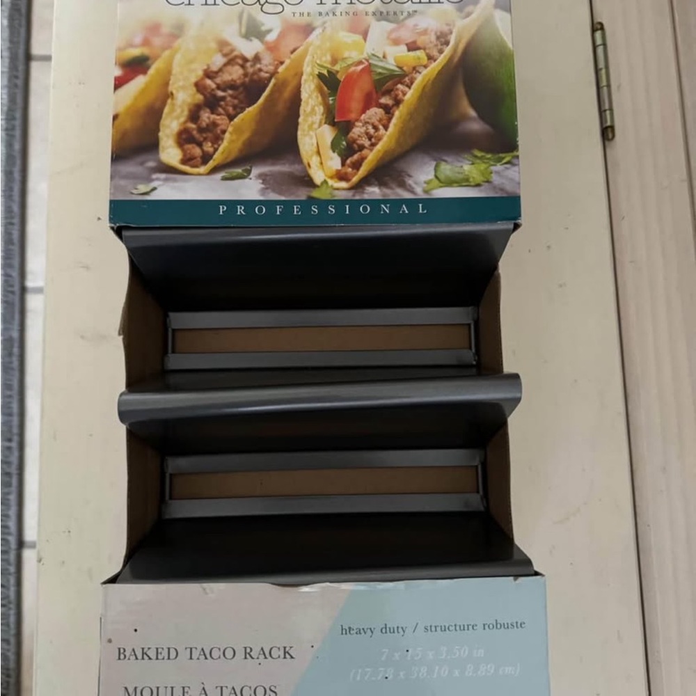 Chicago metallic professional bake taco rack